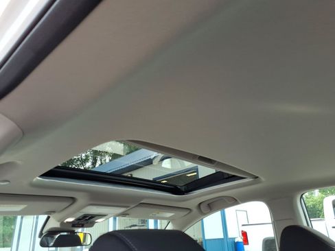 Certified 2025 Honda Accord SE image 6