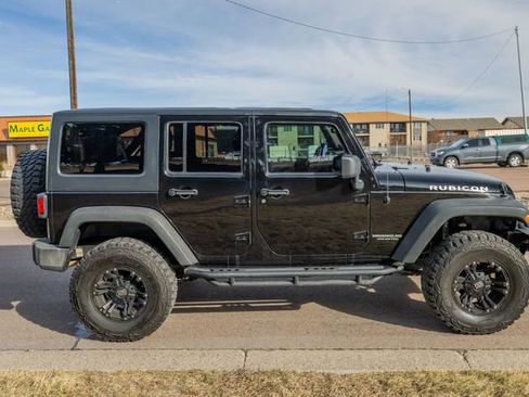 Used 2014 Jeep Wrangler Unlimited Rubicon w/ Connectivity Group image 4