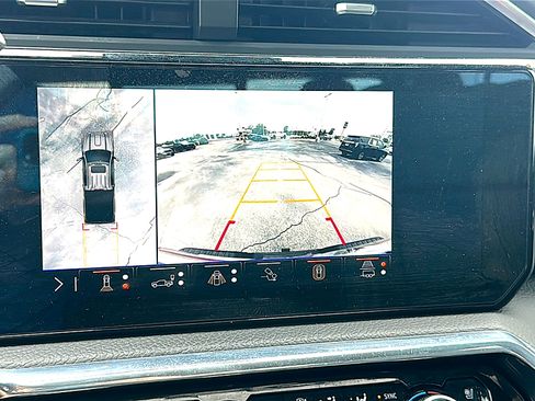 Used 2024 GMC Sierra 2500 Denali AWD/4WD image 34