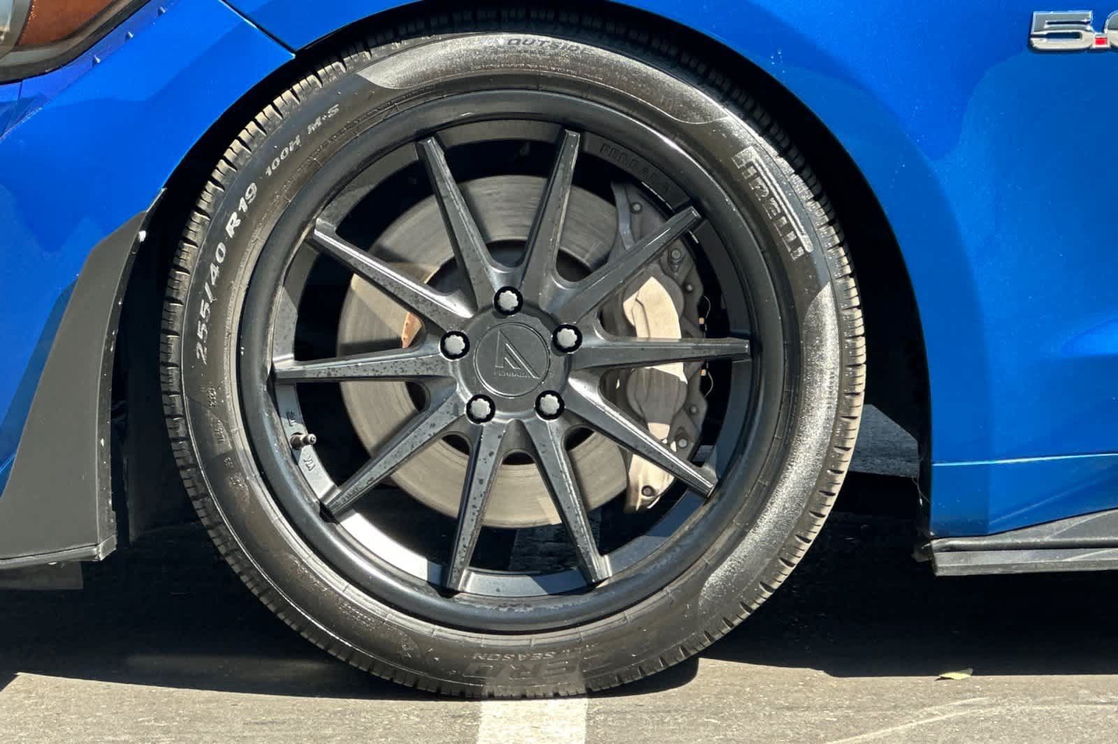 Used 2017 Ford Mustang GT RWD image 26