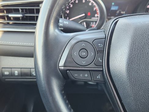 Used 2021 Toyota Camry SE w/ Cold Weather Package image 33