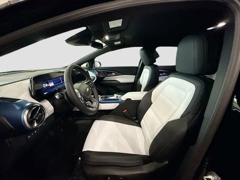 New 2026 Chevrolet Equinox EV LT image 22