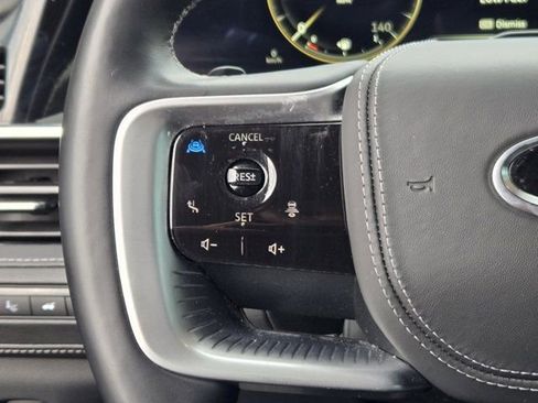 Used 2025 INFINITI QX80 Sensory image 28