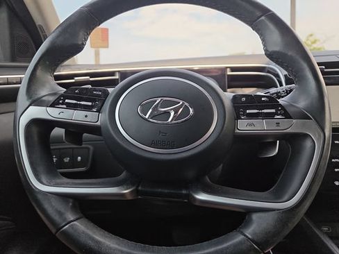 Certified 2023 Hyundai Tucson Limited AWD/4WD image 15