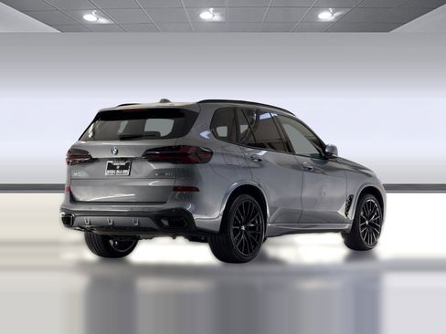 Used 2026 BMW X5 sDrive40i w/ M Sport Package RWD image 9
