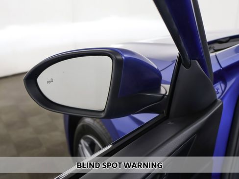 Used 2024 Volkswagen Jetta SE w/ Panoramic Sunroof Package image 5