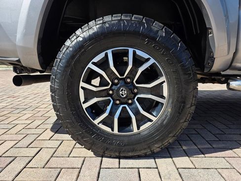 Certified 2021 Toyota Tacoma TRD Sport image 19