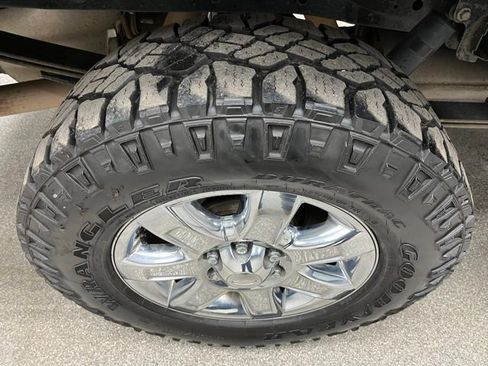 Used 2014 Ford F150 XLT w/ Equipment Group 302A Luxury AWD/4WD image 15