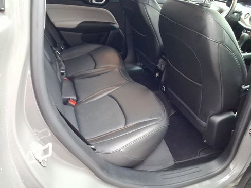 Used 2022 Jeep Compass Limited image 18