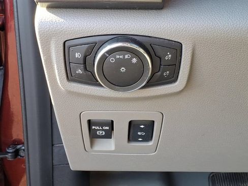 Used 2016 Ford F150 XLT w/ Equipment Group 302A Luxury AWD/4WD image 16