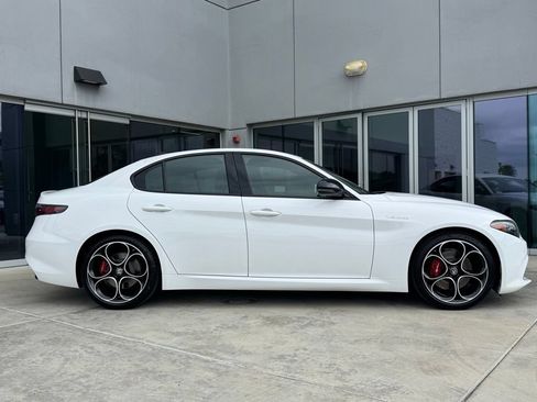 New 2026 Alfa Romeo Giulia w/ Driving Assist Package RWD image 8