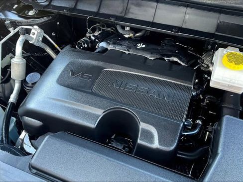 Used 2024 Nissan Pathfinder Platinum w/ Cargo Package image 31