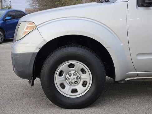 Used 2015 Nissan Frontier S image 9