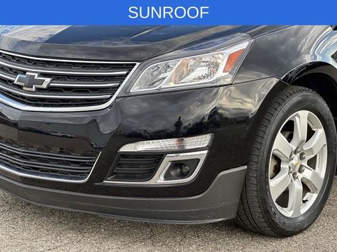 Certified 2017 Chevrolet Traverse LT w/ Style and Technology Package image 7