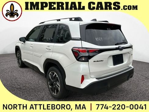 New 2025 Subaru Forester Premium image 9