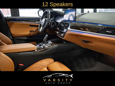 Used 2022 BMW 530i xDrive 530i xDrive w/ Premium Package image 19