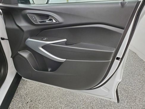 Used 2024 Chevrolet Trax LS FWD image 21
