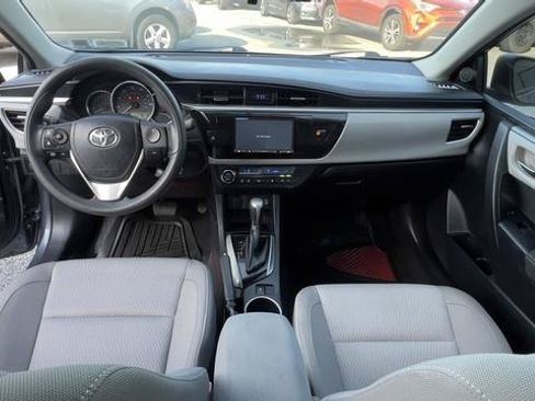 Used 2014 Toyota Corolla LE FWD image 17