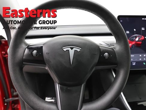 Used 2021 Tesla Model Y Long Range image 10