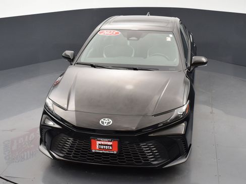 Used 2025 Toyota Camry SE w/ Multimedia Upgrade Package image 25