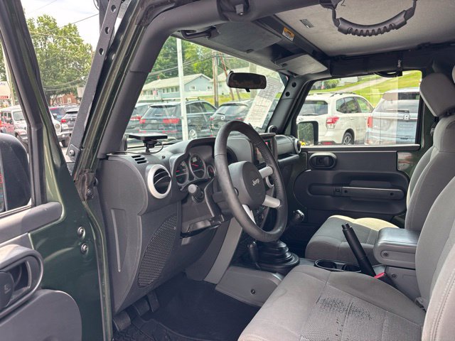 Used 2009 Jeep Wrangler Sahara w/ Dual Top Group AWD/4WD image 10