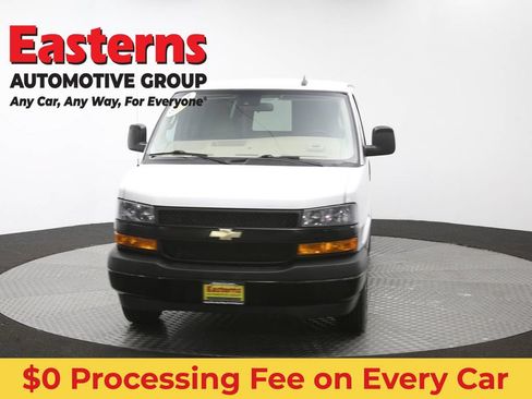 Used 2021 Chevrolet Express 3500 w/ Driver Convenience Package RWD image 49