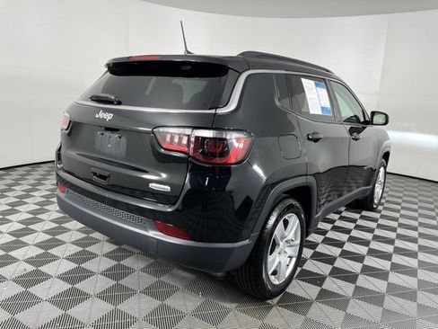 Used 2022 Jeep Compass Latitude FWD image 10