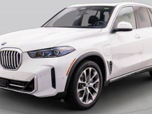 Used 2026 BMW X5 xDrive50e AWD/4WD image 1