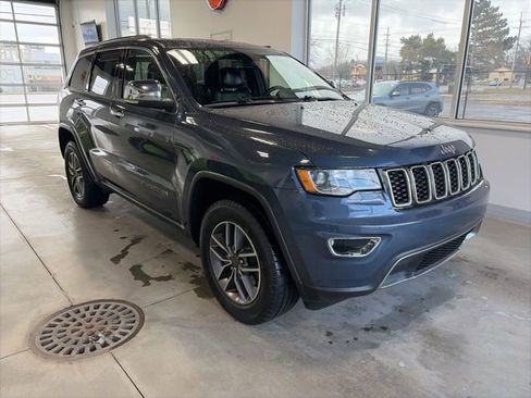 Used 2019 Jeep Grand Cherokee Limited image 3