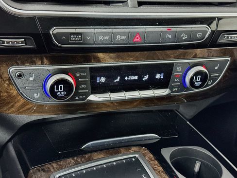 Used 2018 Audi Q7 3.0T Prestige w/ Prestige Package AWD/4WD image 16