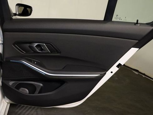 Used 2025 BMW 330i xDrive Sedan image 32