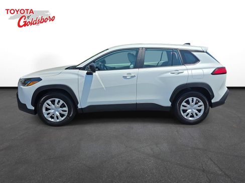 Used 2024 Toyota Corolla Cross L FWD image 8