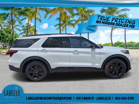 Used 2023 Ford Explorer ST w/ Equipment Group 401A AWD/4WD image 2