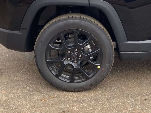 New 2026 Jeep Compass Latitude AWD/4WD image 8
