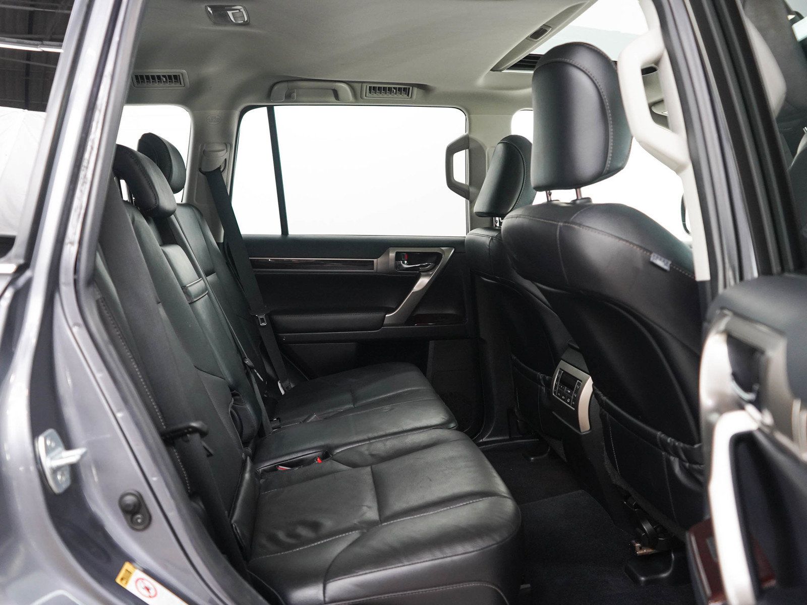 Used 2015 Lexus GX 460 w/ Premium Package AWD/4WD image 12