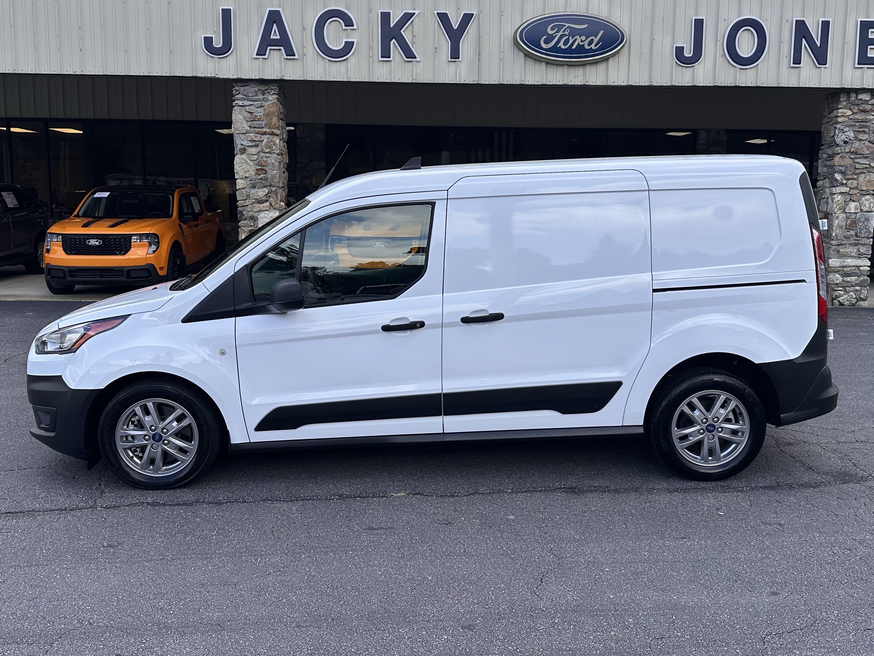 Certified 2023 Ford Transit Connect XL FWD image 1