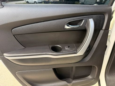 Used 2012 GMC Acadia SLE FWD image 21