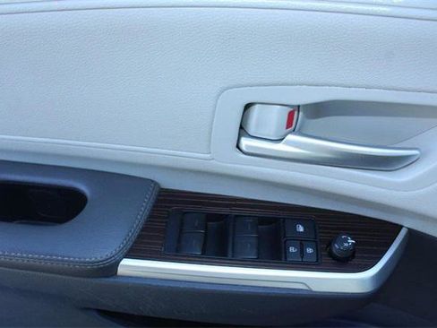 Certified 2023 Toyota Sienna XLE image 15