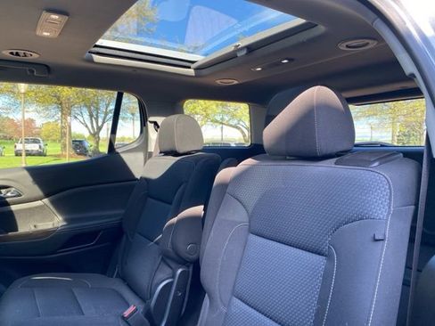 Certified 2023 GMC Acadia SLE w/ Driver Convenience Package AWD/4WD image 13