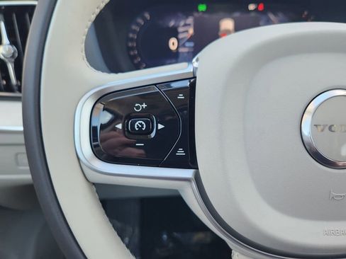 New 2026 Volvo XC60 B5 Ultra w/ Climate Package image 16