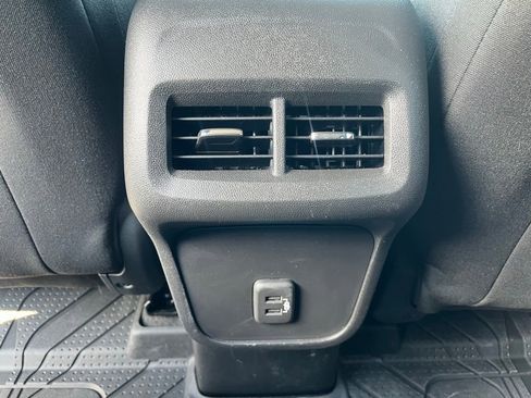 Used 2023 Chevrolet Equinox LT AWD/4WD image 26