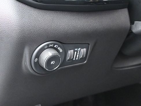 Used 2023 Jeep Compass Altitude image 14