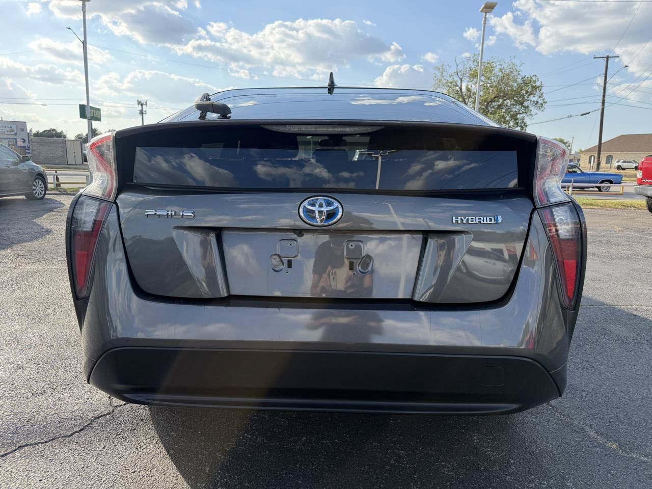 Used 2017 Toyota Prius Two FWD image 6
