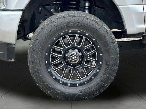 Used 2019 Ford F250 Platinum w/ Platinum Ultimate Package AWD/4WD image 28
