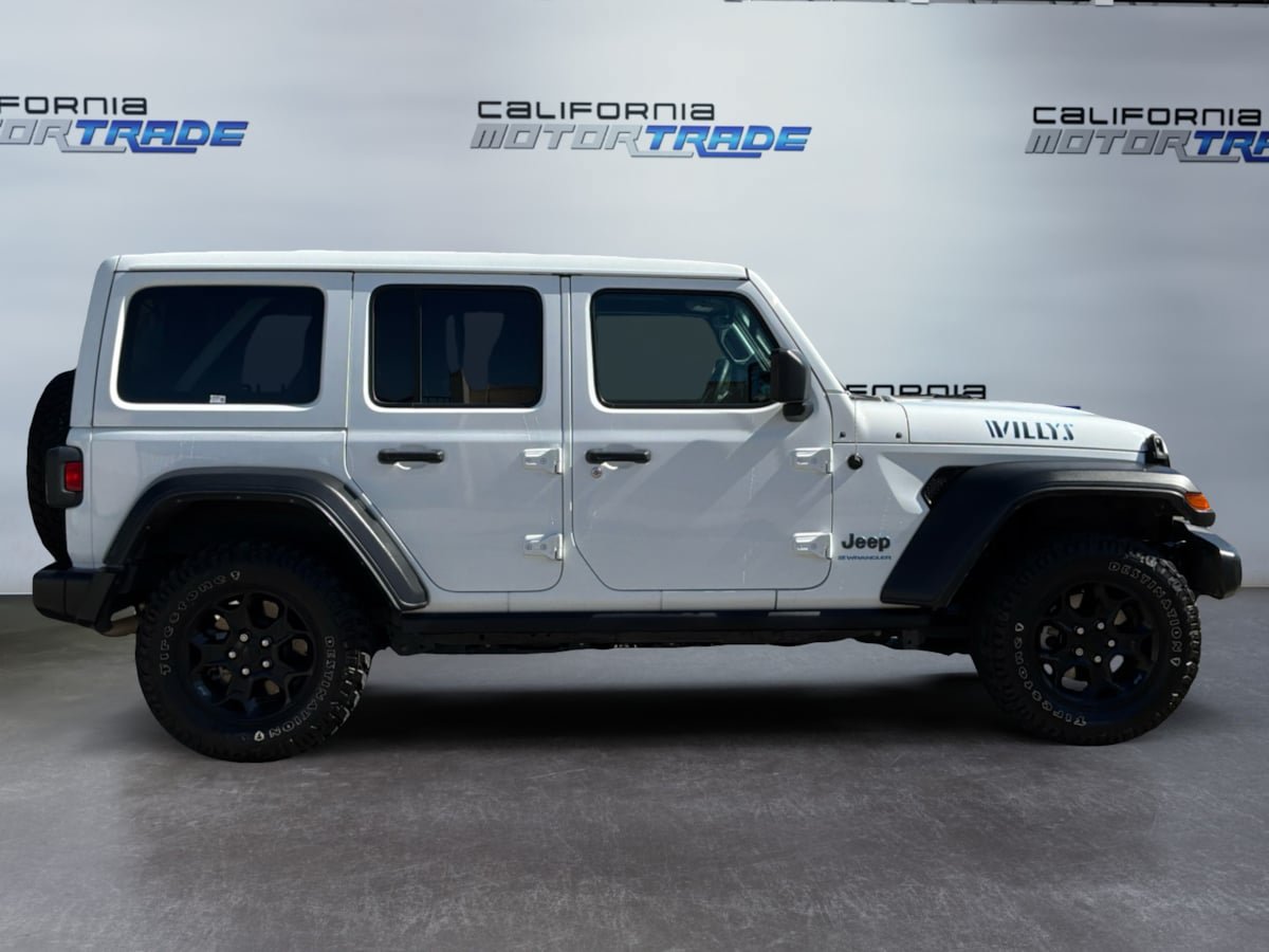 Used 2023 Jeep Wrangler Unlimited w/ Sun & Screen Package AWD/4WD image 4