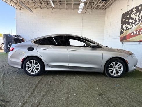 Used 2015 Chrysler 200 Limited image 10