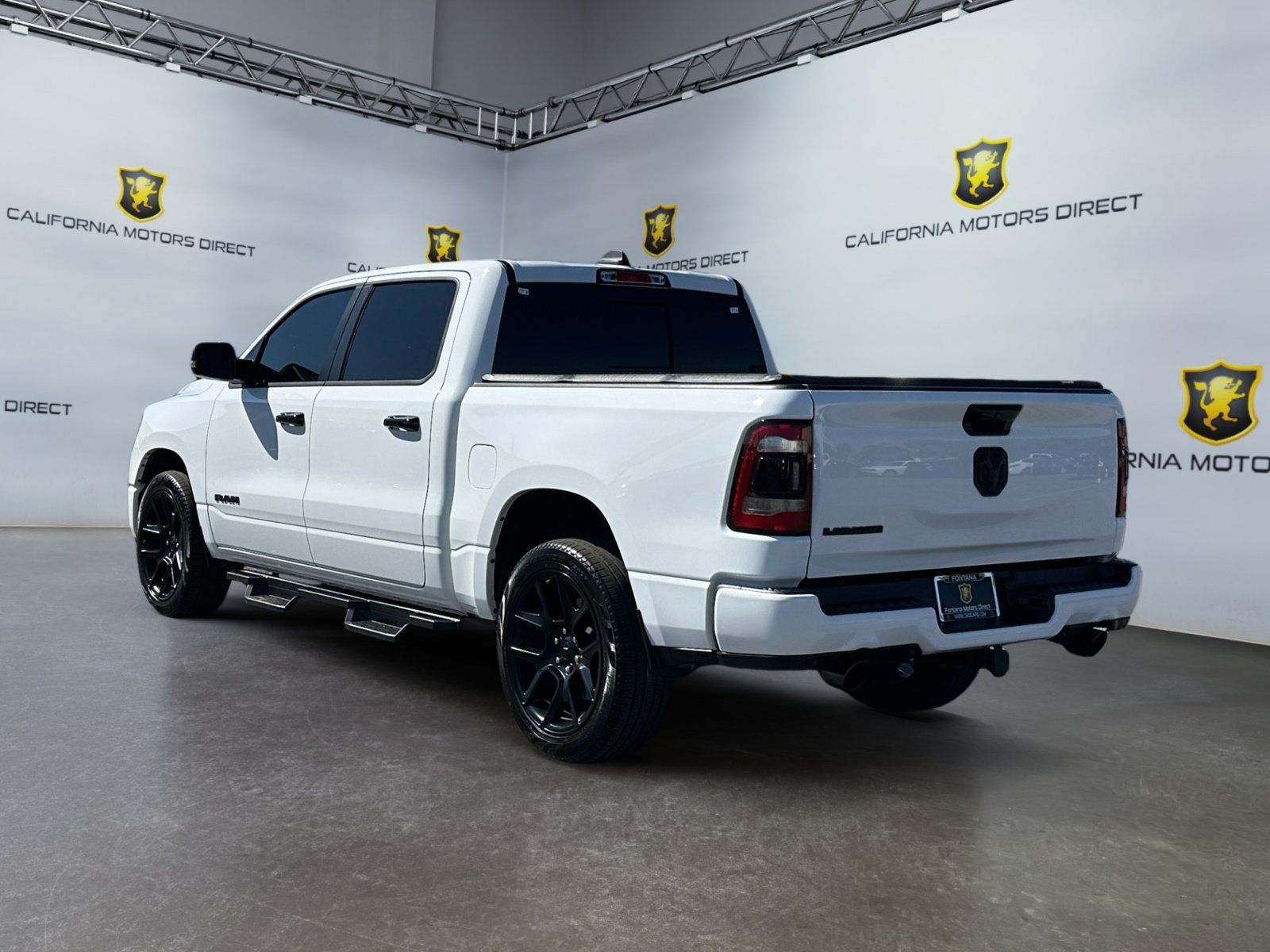 Used 2023 RAM 1500 Laramie RWD image 3