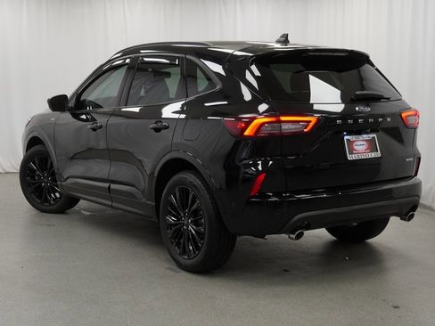 Used 2023 Ford Escape ST-Line Elite w/ Premium Technology Package image 17