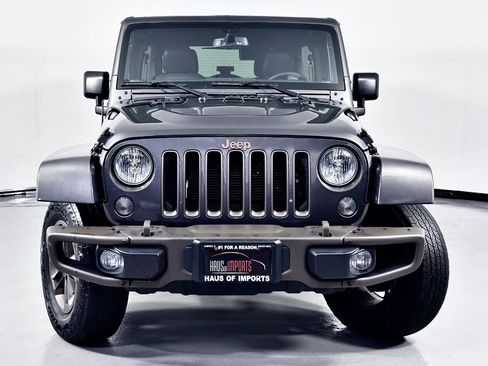 Used 2016 Jeep Wrangler Unlimited Sahara image 7
