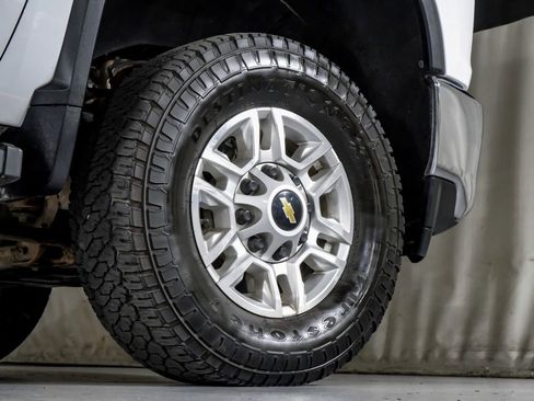 Used 2021 Chevrolet Silverado 2500 LT w/ Convenience Package image 53